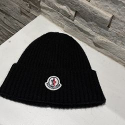 Moncler beanie  