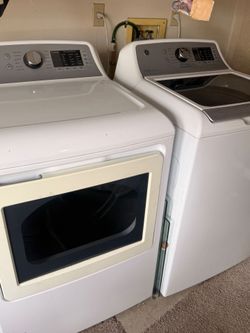GE Washer and Dryer Set