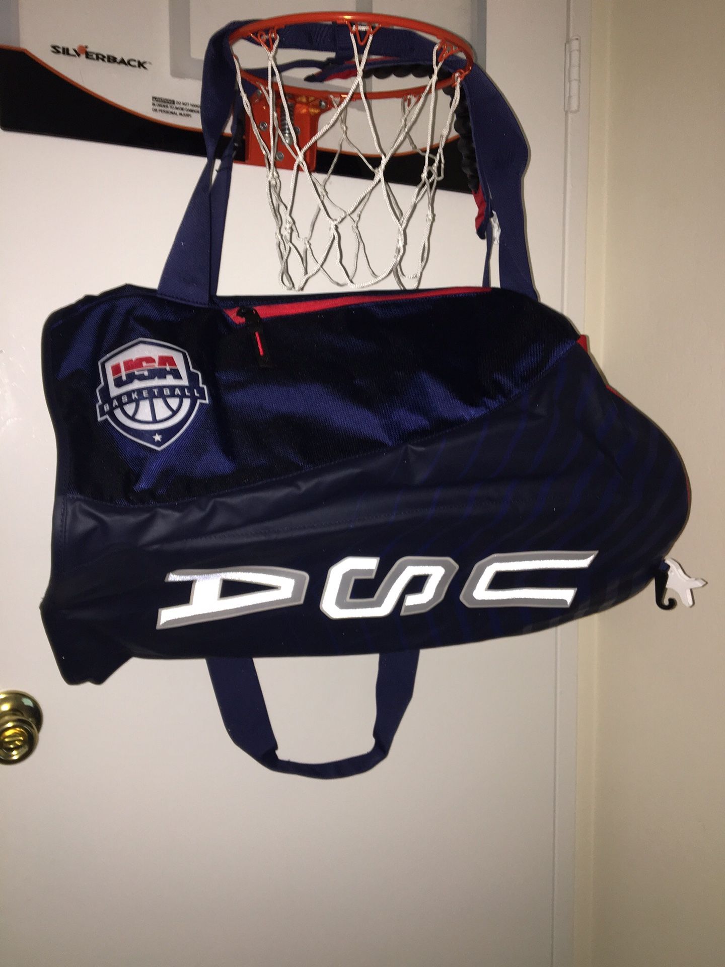 Brand New Nike Men’s Team USA Basketball duffle bag