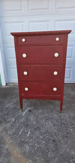 VINTAGE DRESSER - REAL WOOD - 4 DRAWER 