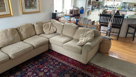 Free Sectional
