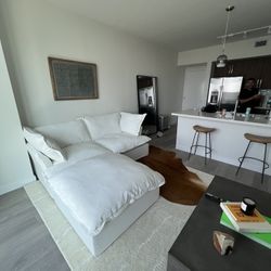 White Cloud 3pc Sectional (New In Box) 