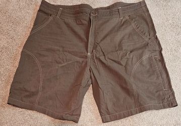 Men's Pacific Trail Shorts - Size 44