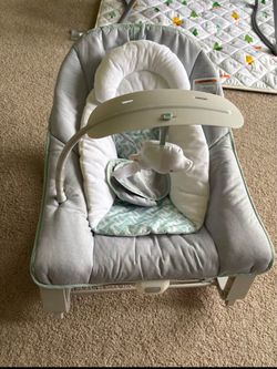 Baby Bouncer Seat with Toy