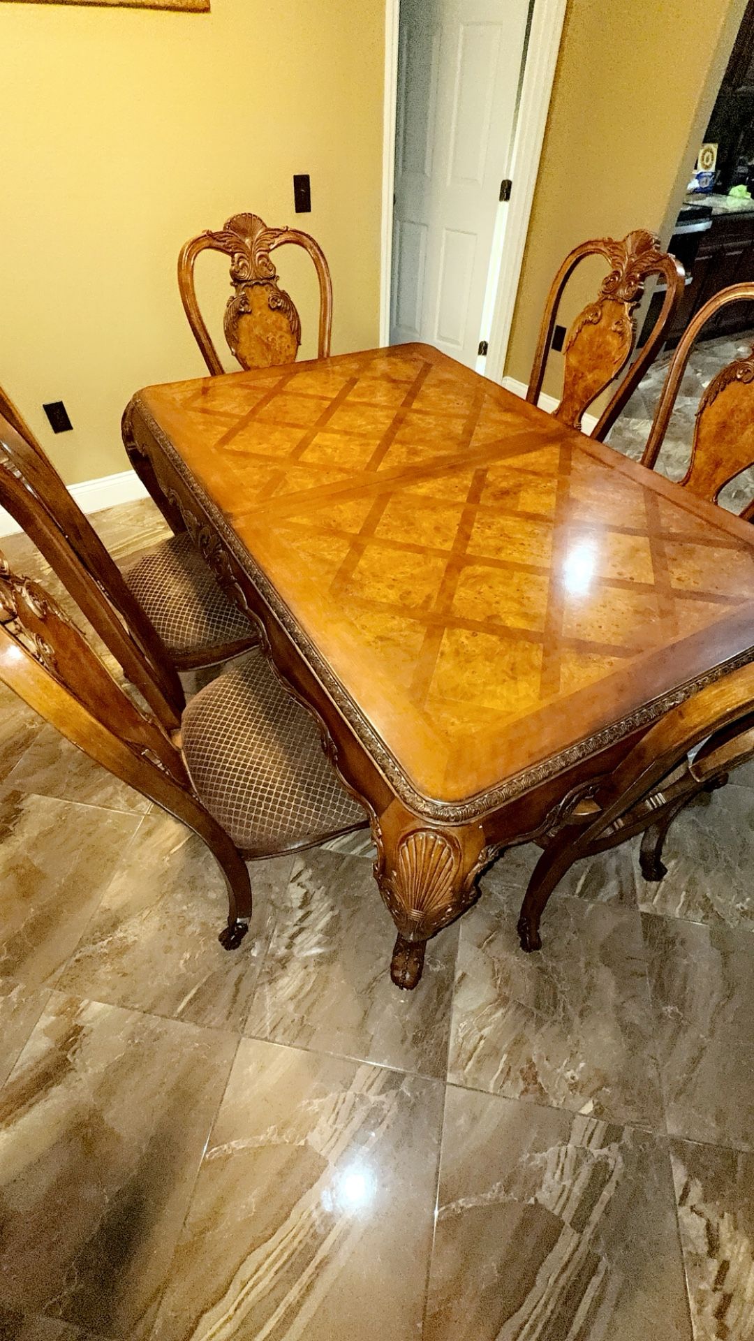 Kitchen Table With 6 Chairs