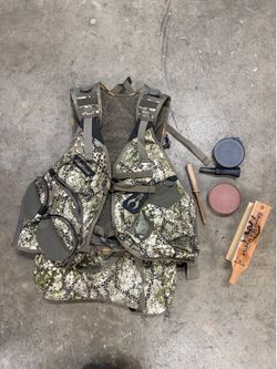 Badlands Turkey Vest and calls
