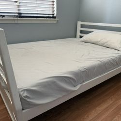 Bedroom Set Full With Matress 