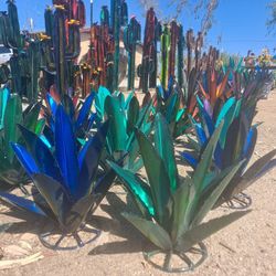 Metal Yard Art, Wind Spinners & POTTERY 🌴 🌺 