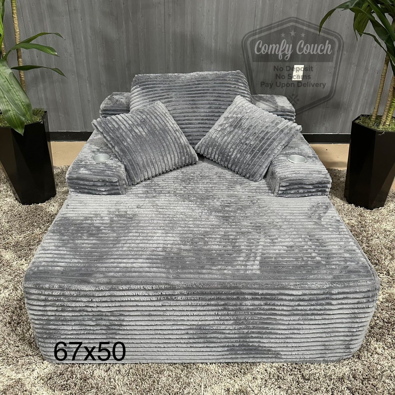 🛋️ Super Comfy Boneless Chaise Couch (Delivery Available!! )