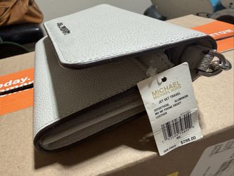 Brand New Michael Kors Purse 