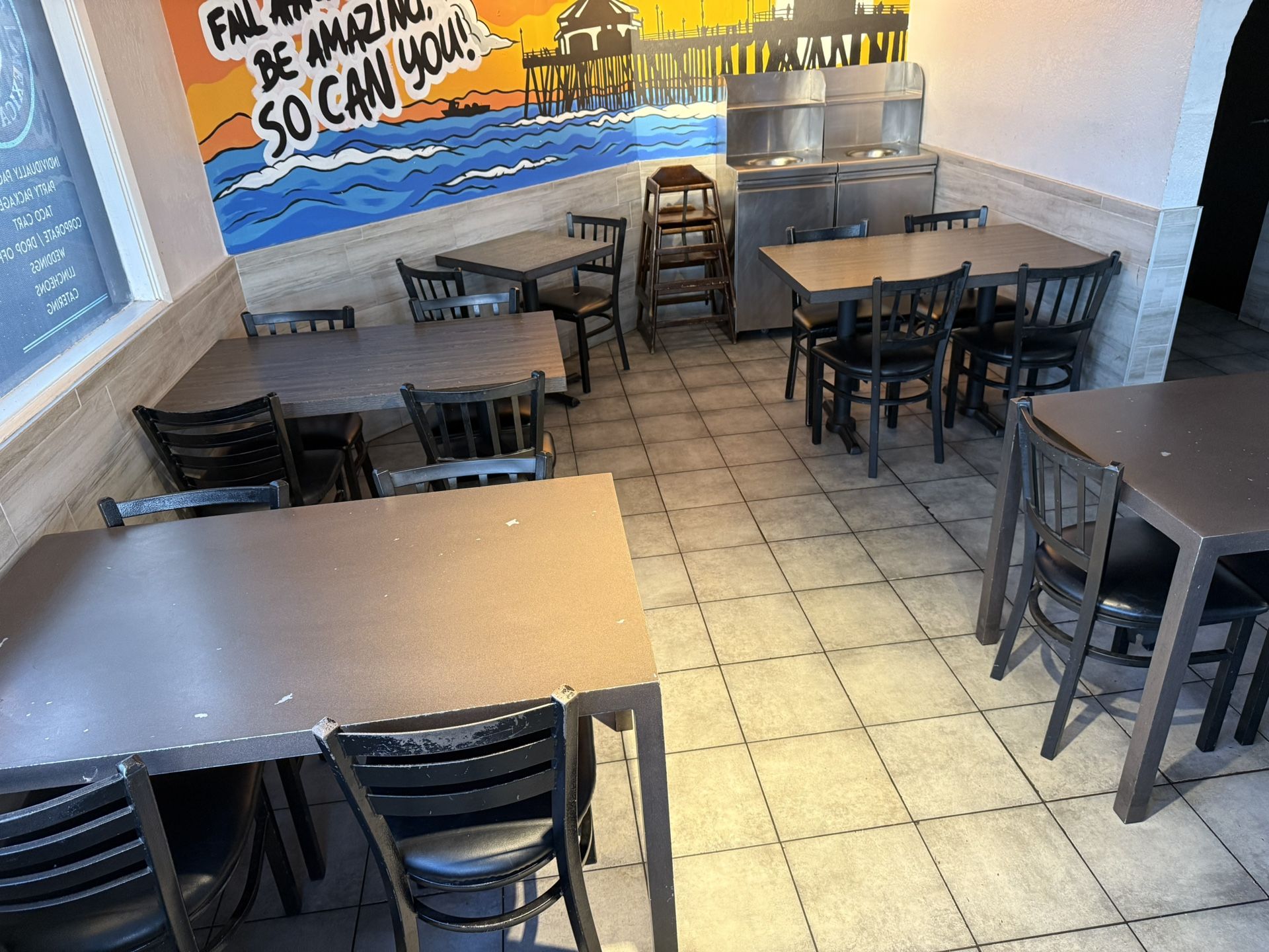 Restaurant And Patio Table & Chairs 