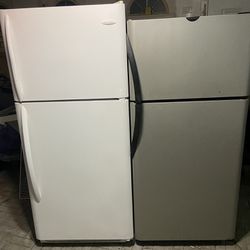 EXCELLENT RUNNING FRIDGES. STAINLESS STEEL 18 CU. Ft. ONE IS $275 , WHITE 21 cu ft ONE $350. NOTHING MISSING! BOTH BEEN CLEANED & RUN LIKE BRAND NEW. 