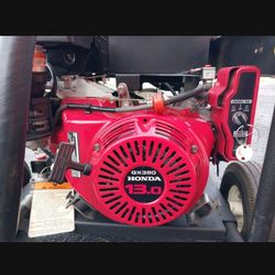 Industrial HONDA GENERATOR 8000 WATT  13 HP  GX390  eléctric Start And Pull Start  Nothing Wrong Almost Brand New Conditions 