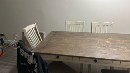 6 chairs dinning table selling it to big