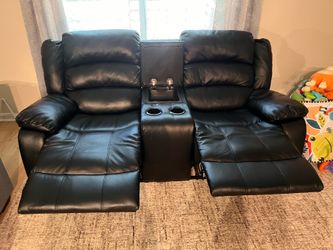 Black Reclining Loveseat w/ Cup Holders & Storage