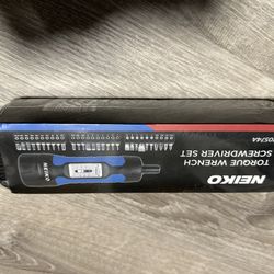 Neiko 10574A 1/4” Drive Torque Wrench Screwdriver Set | 30 Pieces of S2 Steel Philips, Hex, Slotted, and Torx Bits | 10 to 60 Inch-Pounds Torque Adjus