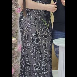 Elegant evening dress, size medium... worn only once
