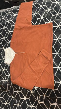 Semi-cropped Sweater