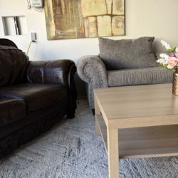 FREE DELIVERY Living Room set-all Included