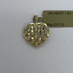 10K Gold Heart Pendant. New 