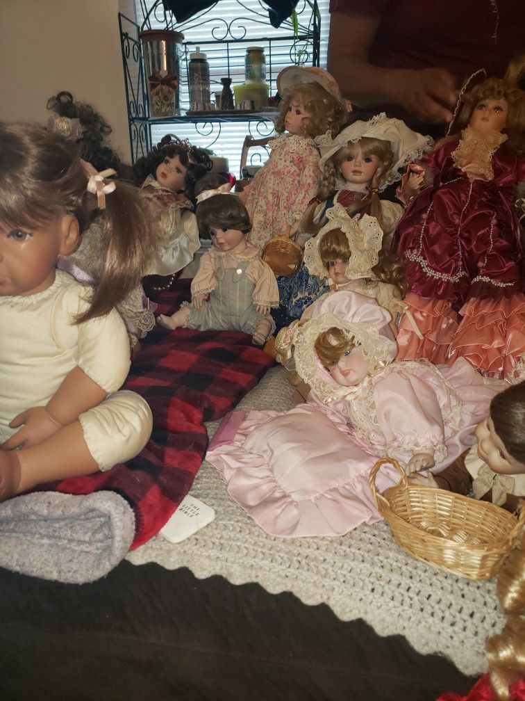 38 Antique Dolls In Different Sizes For Sale