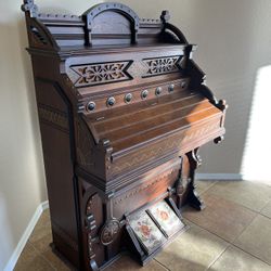 FREE Antique Pump Organ