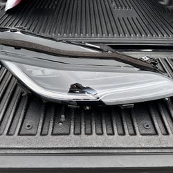 Tesla Model 3 Right Passenger Side Headlight Luz Derecha Pasajera 2024 2025 2026