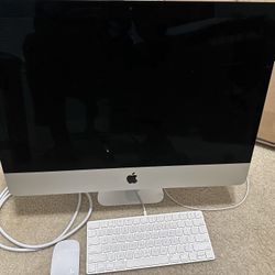 Apple 2017 Desk Computer 
