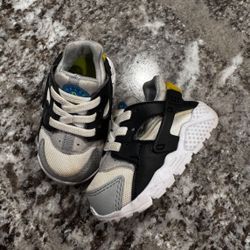 Baby Nike Shoes Size 3c