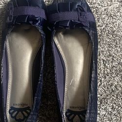FERGALICIOUS BY FERGIE DARK BLUE FLATS