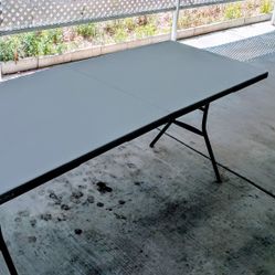 Foldable 6 ft Table 