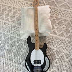 Sterling By Music Man StingRay RAY4 Bass Guitar