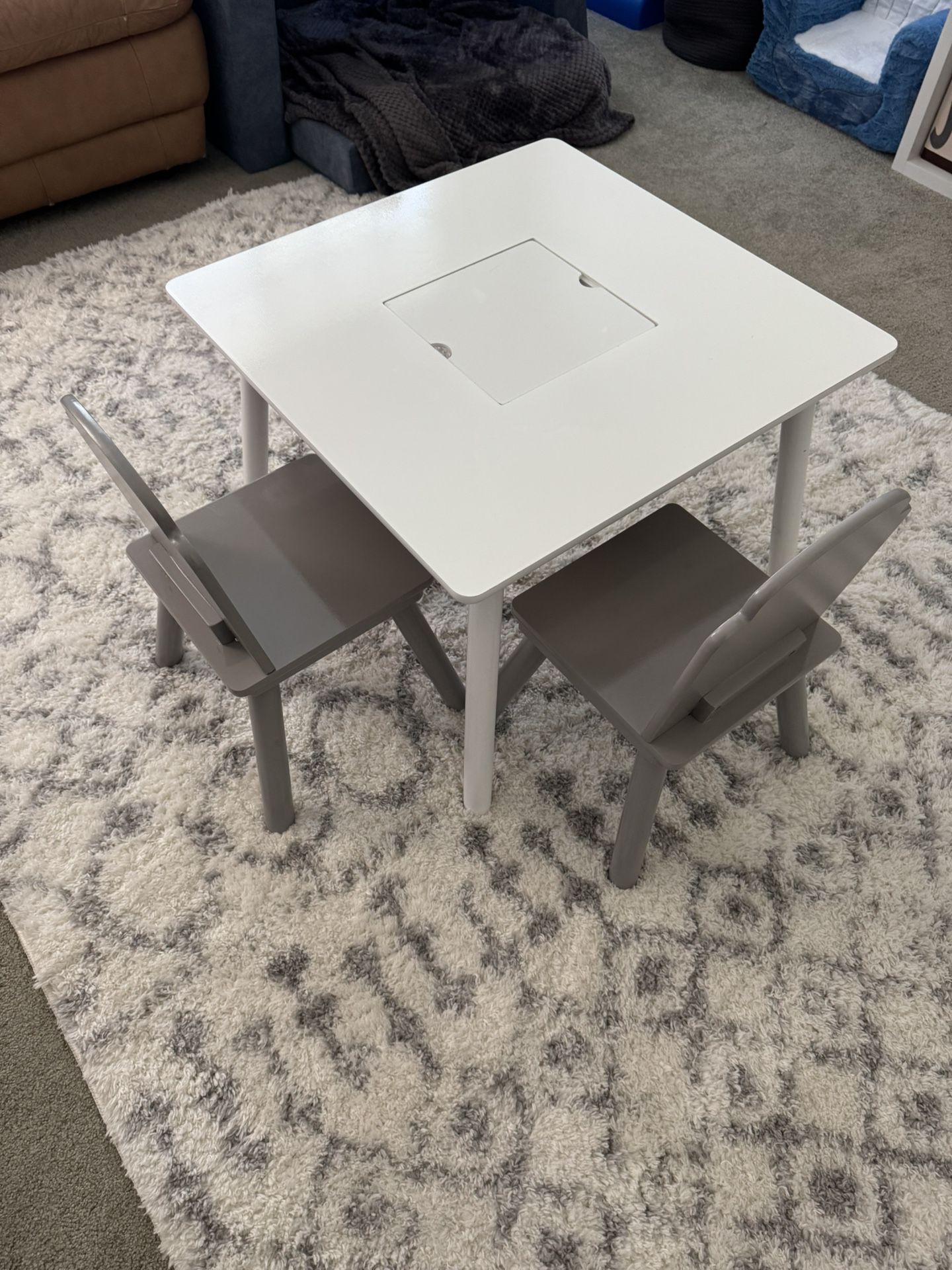 Toddler Table With 2 Chairs