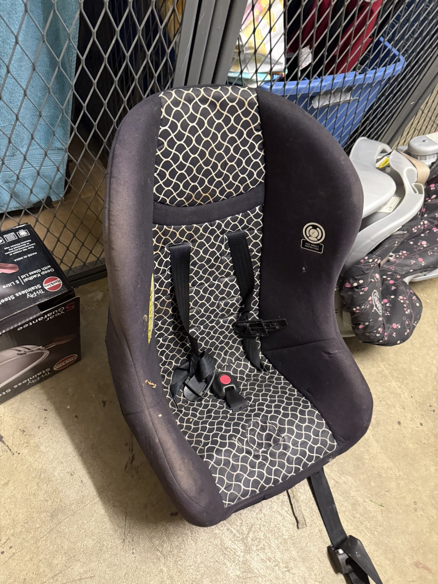 Baby Car Seat - Cosco Scenera NEXT Car Seat