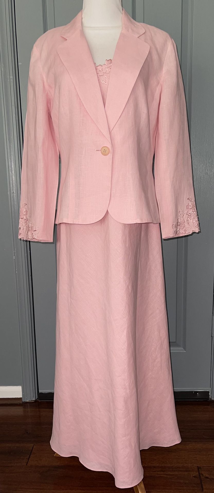 Talbots 100% Linen Pink Embroidered Eyelet Floral 2 Piece Set.