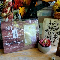Wooden Mother Quote Photo Frame