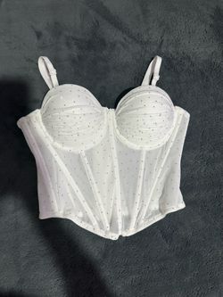 Brand : Q   Color: white  Size : Small