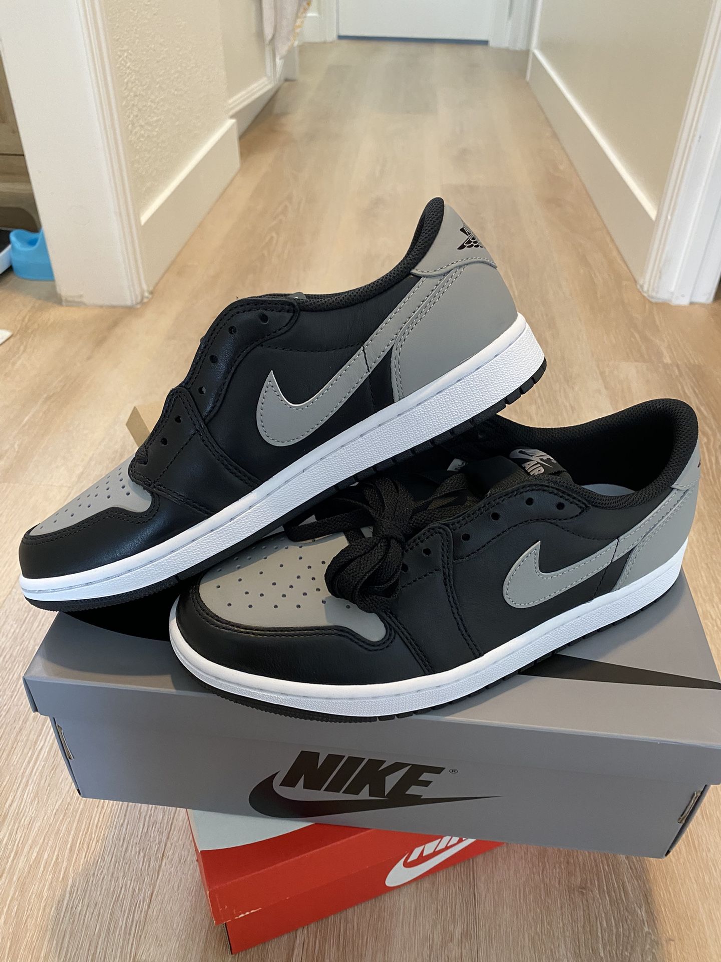 Air Jordan 1 Low Shadow 9.5