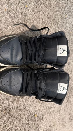Jordan 1 mid