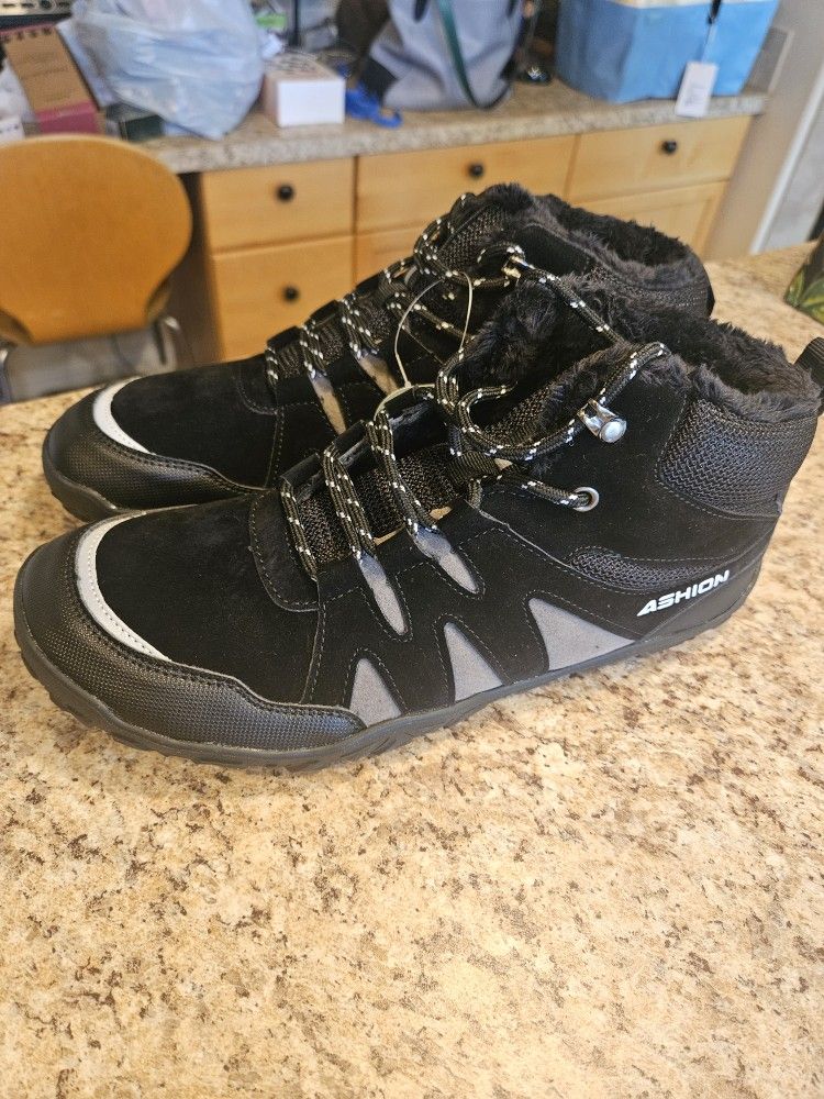 Womens Size 9 Hiking Boots