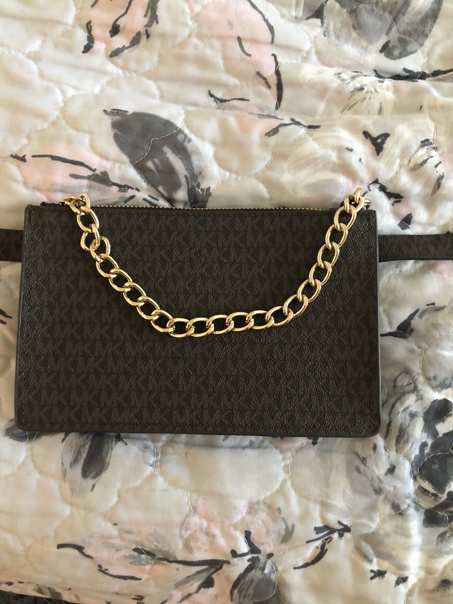 Brown Micheal Kors waist bags sizes: Small