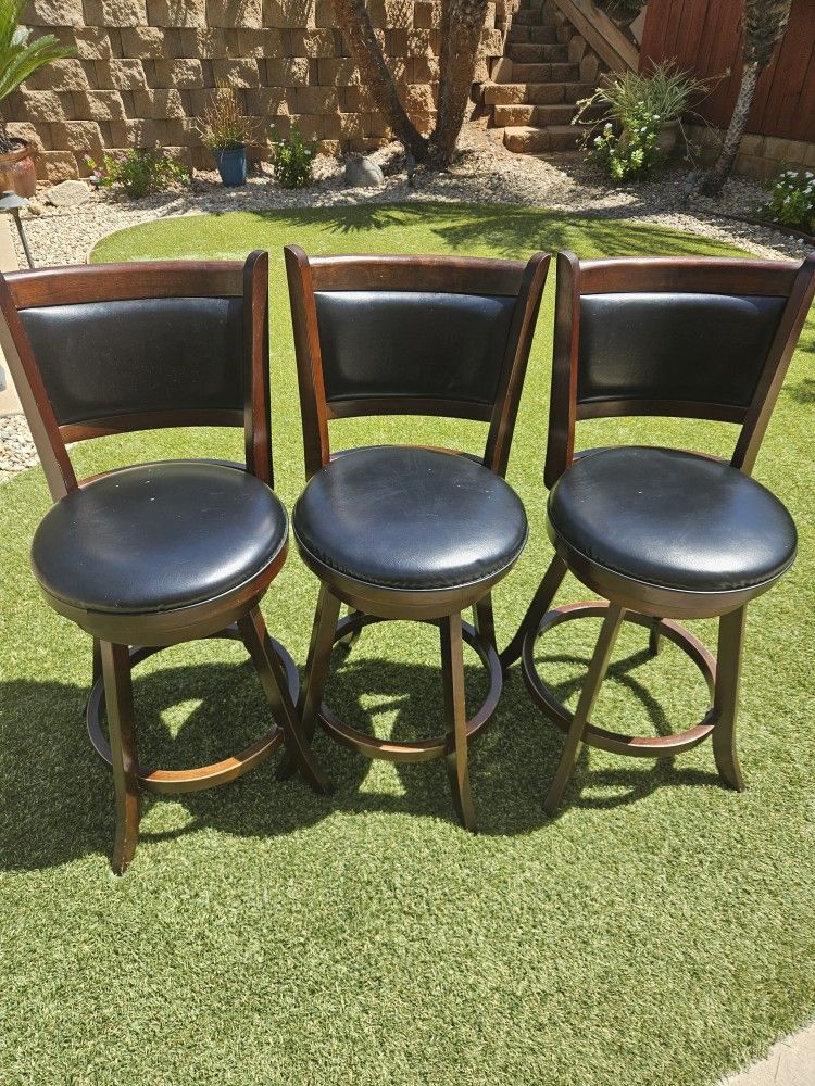 3 Counter Height Stools