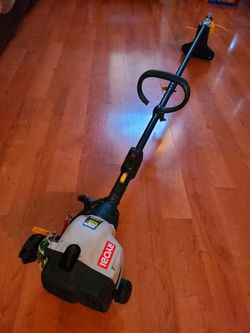 ~STRAIGHT SHAFT GAS WEED TRIMMER IN GREAT WORKING CONDITION TURNS ON FAST AND EASY~