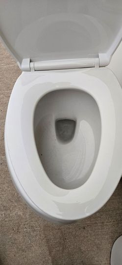 Glacier Elongated Toilets x2