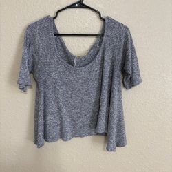 Women’s gray sweater top