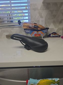 Schwinn Bicycle seat
In very good condition.