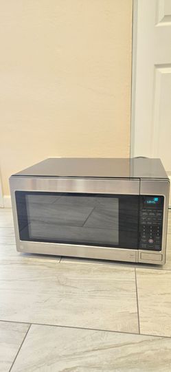 LG 24 Inch Wide Countertop Microwave Oven Stainless Steel with EasyClean® 2.0 cu ft