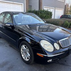 2003 MERCEDES BENZ.    E320