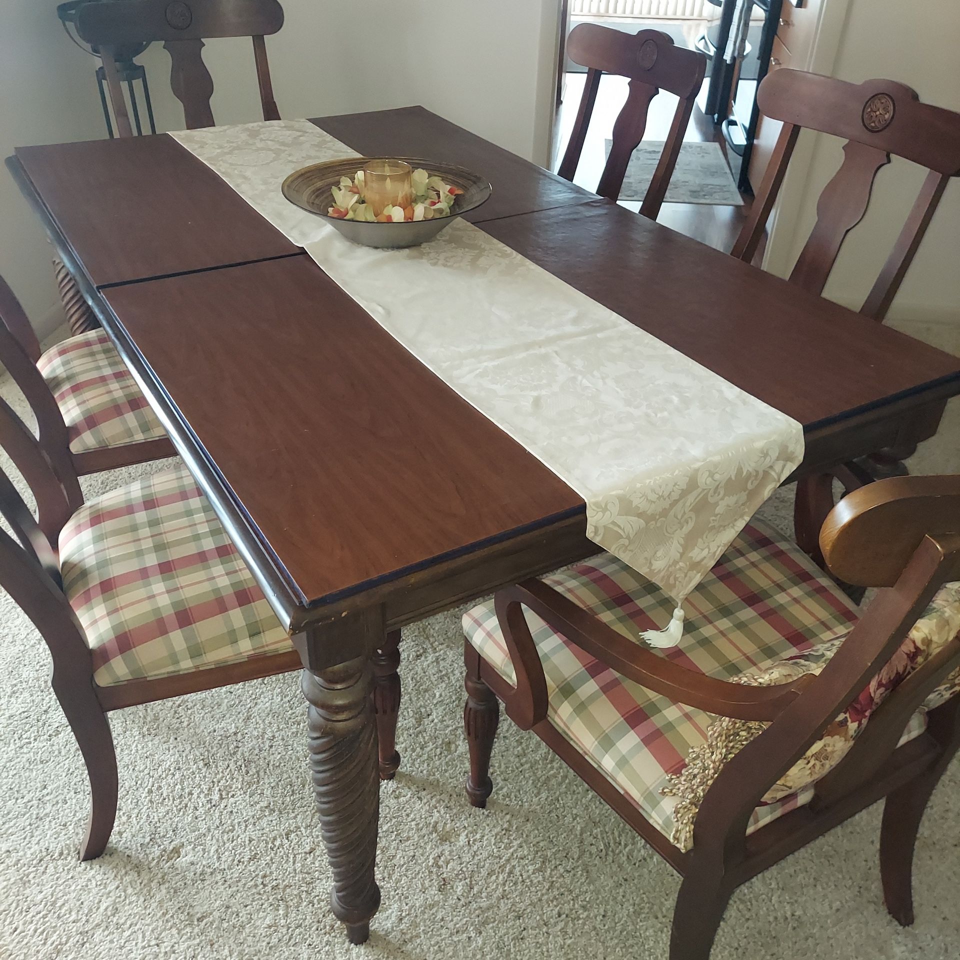 Ethan Allen Table & Chairs