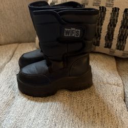 Toddler Snow Boots Size 6c 